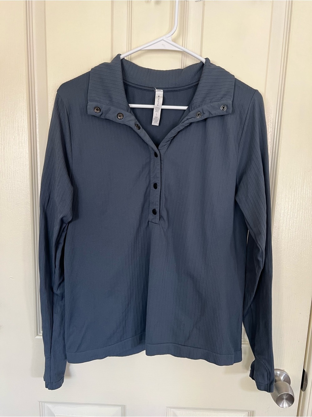 Athleta Slate Blue Ribbed Snap Funnel Neck Pullover Top Women’s Large